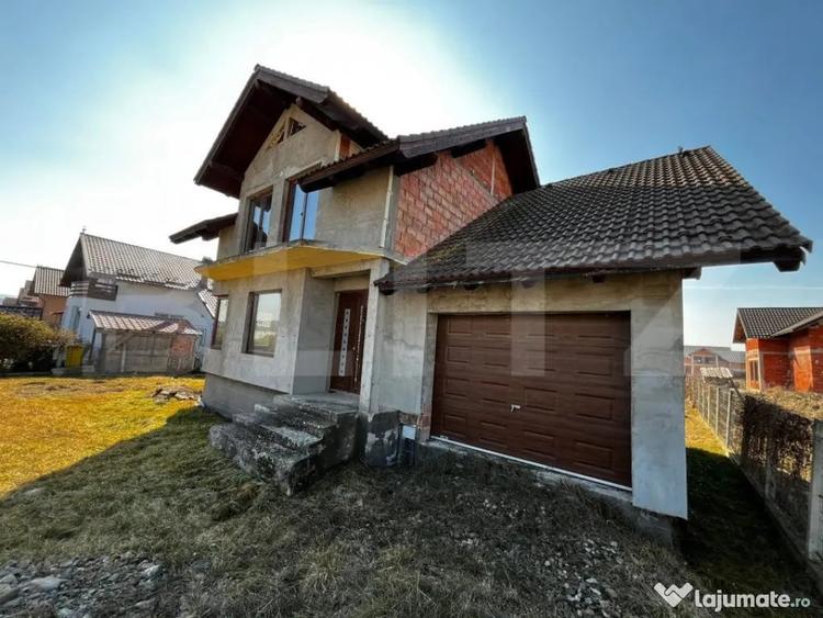 Casă cu 6 camere cu Teren 400 Mp în Beclean