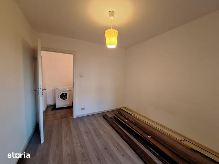 Apartament cu 3 camere decomandat în Baba-Dochia