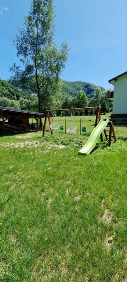 Casă cu 2 camere în Podu Dâmboviței