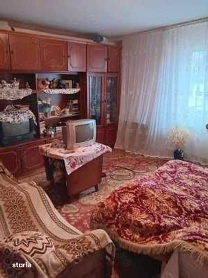 Casă cu 4 camere cu Teren 160 Mp în Berislăvești