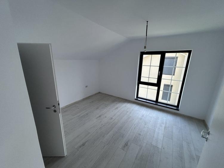 Duplex cu 3 camere cu Canalizare în Rudicica