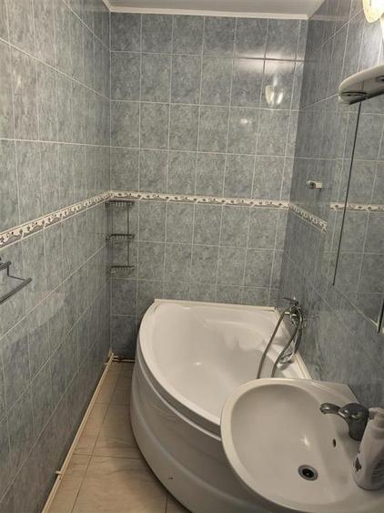 Apartament cu 2 camere decomandat, mobilat în Centru Civic