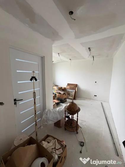 Casă cu 4 camere cu Teren 700 Mp în Recea