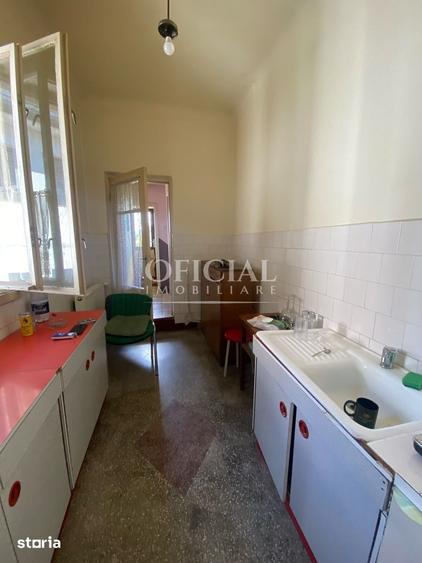 Casă cu 3 camere cu Canalizare în Dâmbul Rotund