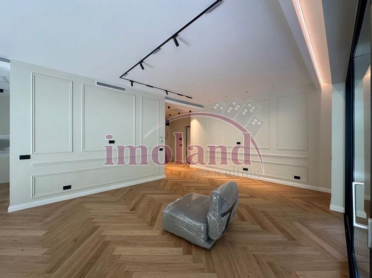 Apartament cu 3 camere decomandat în Floreasca