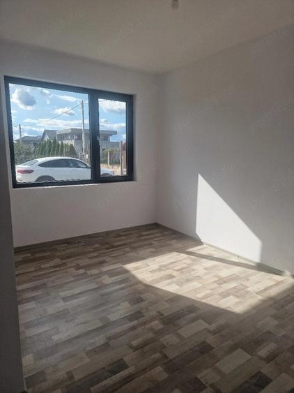 Casă cu Teren 500 Mp în Muntenii de Jos