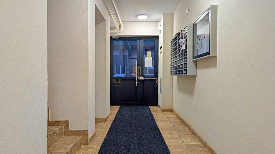 Metrou Berceni,  Apartament 2 camere, curte, decomandat, comision 0% - 13