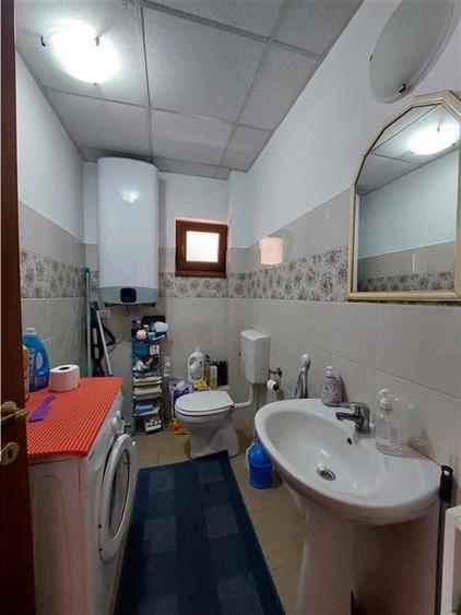 Casă individuală cu 4 camere cu Canalizare în Vladimirescu