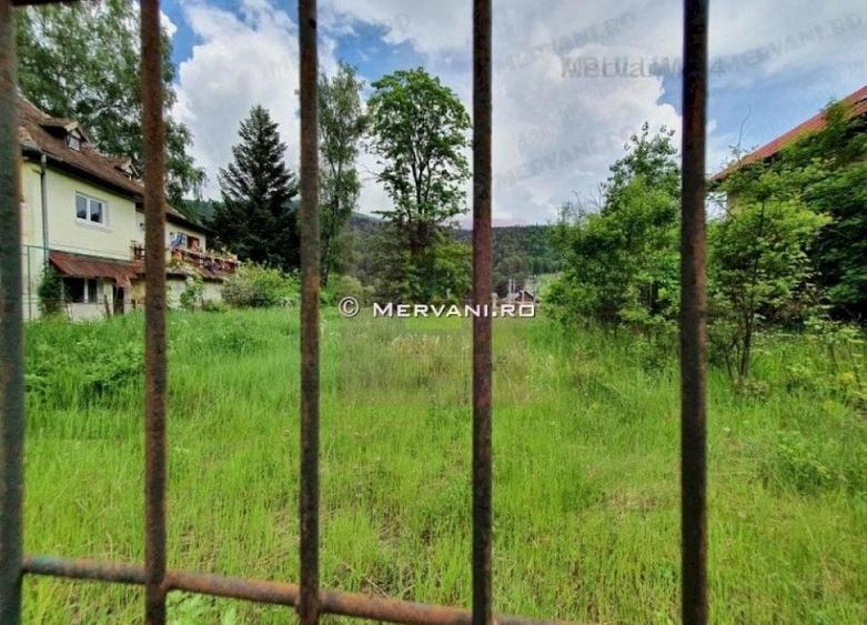 Teren de 720 mp, în Bușteni