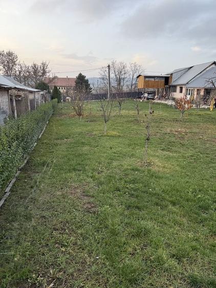 Casă cu 4 camere în Podu Turcului