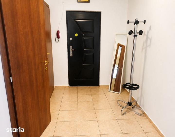 Apartament cu 3 camere decomandat în Drumul Taberei — fotografia 1