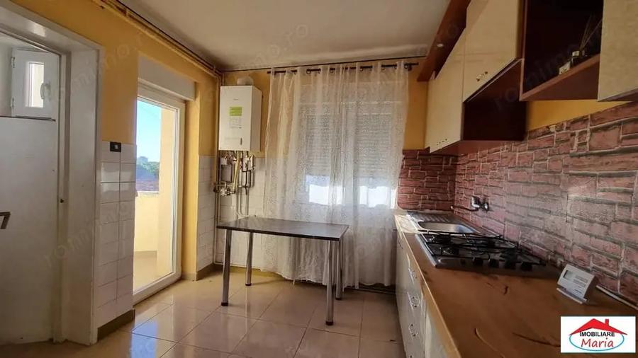 Apartament cu 3 camere decomandat în Central