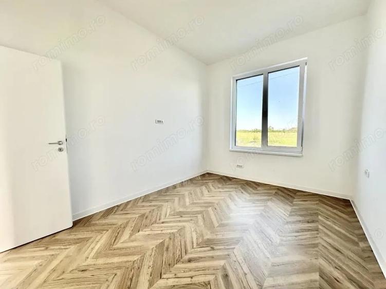 Casă cu 4 camere cu Teren 351 Mp în Urseni