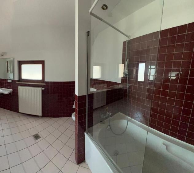 Casă cu 6 camere cu Canalizare în Iancu Nicolae