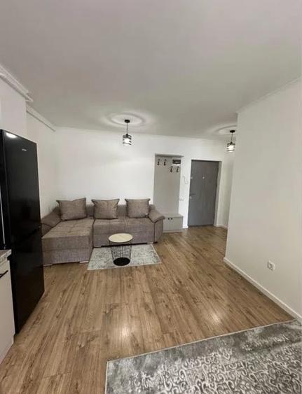Apartament cu 2 camere semidecomandat, mobilat în Florești — fotografia 2