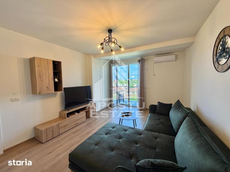 Apartament cu 2 camere, mobilat în Est