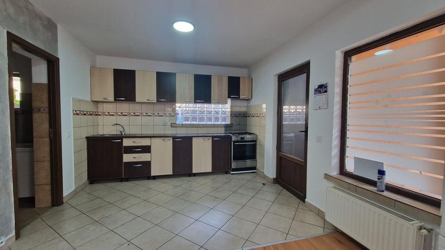 Duplex cu 2 camere cu Canalizare în Tractorul