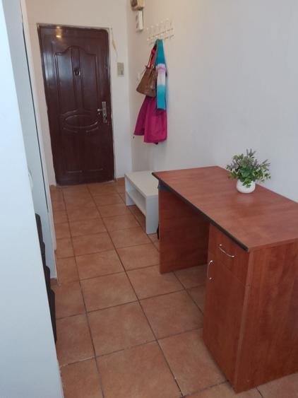 Apartament cu 2 camere decomandat în Berceni