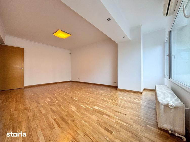 Apartament cu 4 camere decomandat în Centrul Civic