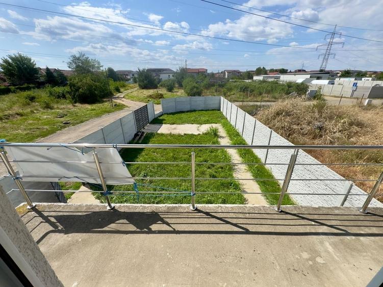 Casă individuală cu 4 camere cu Canalizare în Dobroești