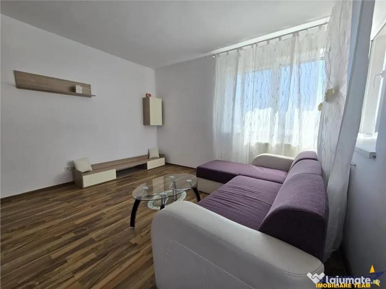 Garsonieră decomandată în Central