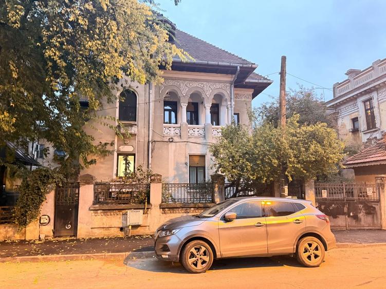 Apartament cu 2 camere decomandat în Eminescu