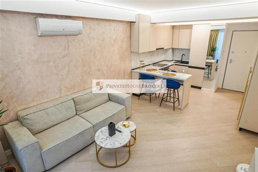 Apartament cu 2 camere semidecomandat, mobilat în Pipera