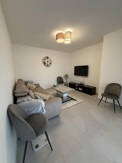 Apartament cu 2 camere decomandat în Freidorf