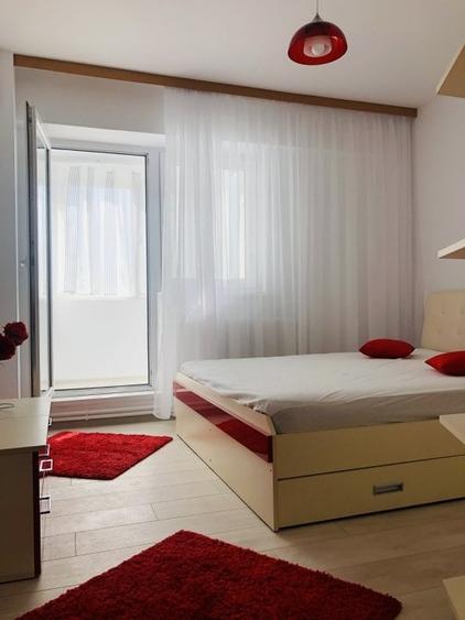 Apartament cu 3 camere decomandat, mobilat în Capitol