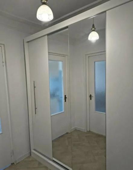 Apartament cu 2 camere semidecomandat în Filiași