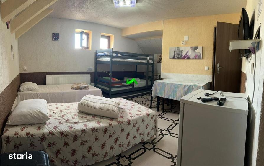 Casă cu 4 camere în Piața Cluj