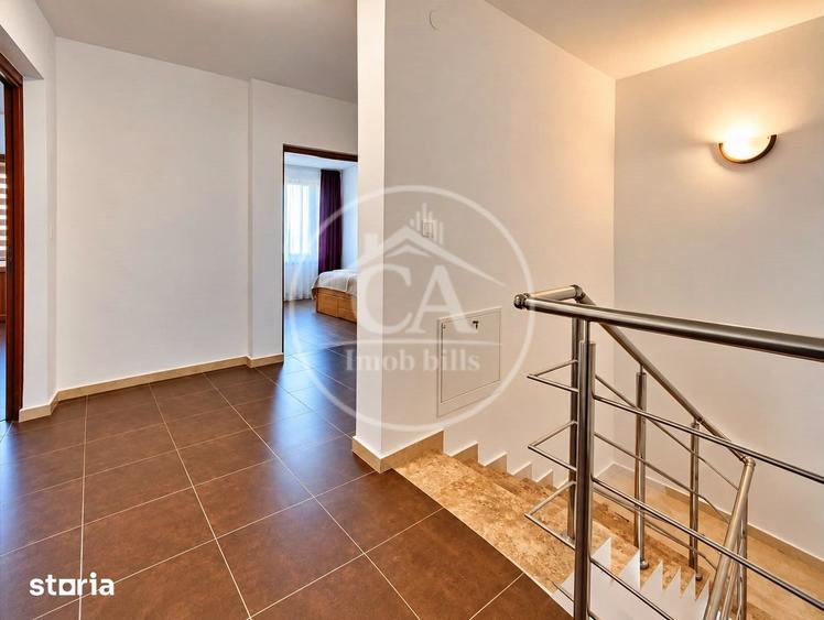 Apartament cu 5 camere decomandat în Sânmartin