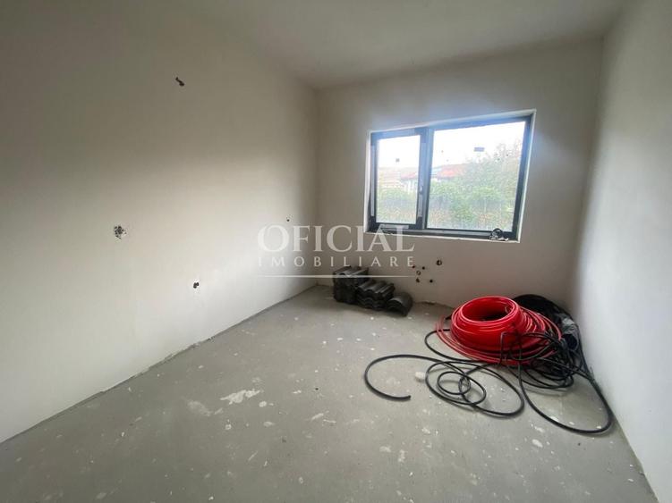 Duplex cu 6 camere cu Canalizare în Florești