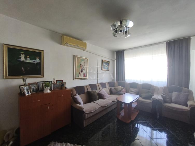 Apartament cu 4 camere decomandat, mobilat în Păcii