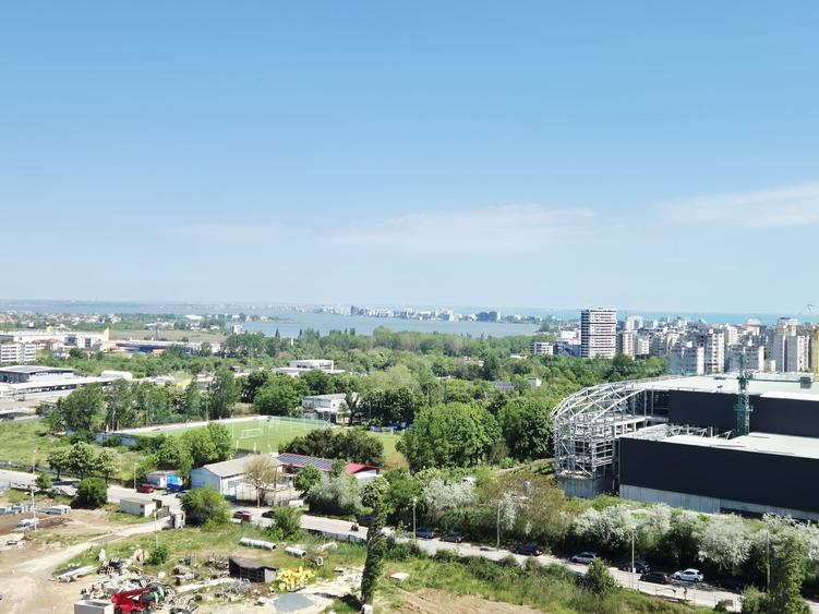 Penthouse cu 3 camere decomandat în Tomis Nord