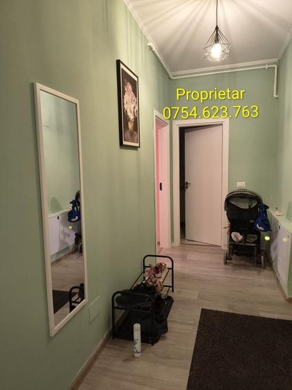 Apartament cu 3 camere semidecomandat în Titan