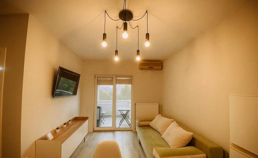 Apartament cu 2 camere decomandat, mobilat în Faleza Nord