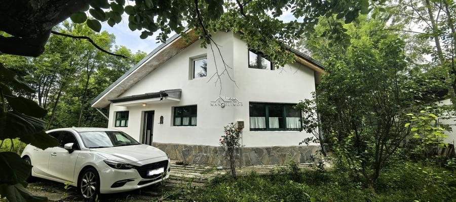 Casă individuală cu 5 camere cu Canalizare în Sud-Est
