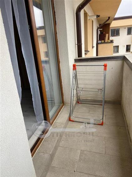 Garsonieră decomandată, mobilată în Bucium