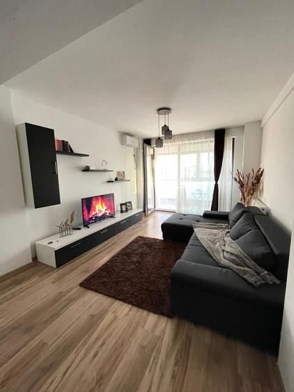 Apartament cu 2 camere decomandat în Tomis Plus