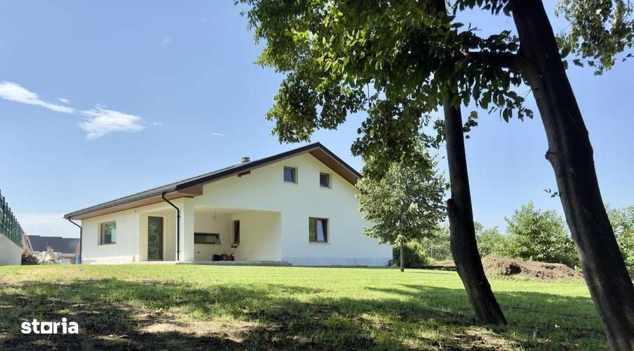 Casă cu 4 camere în Bârnova