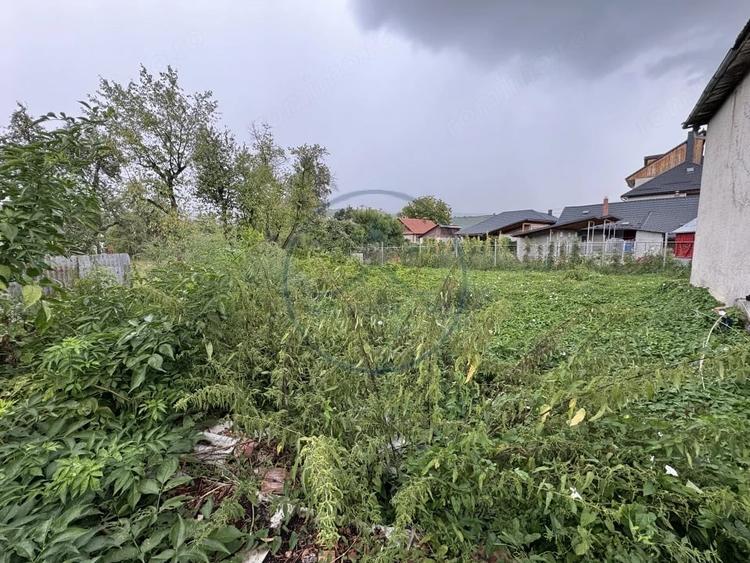 Casă cu Teren 970 Mp în Central