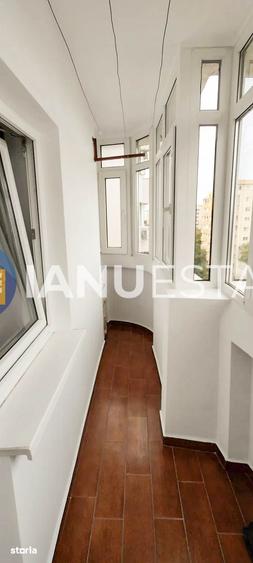Apartament cu 3 camere semidecomandat în Vitan
