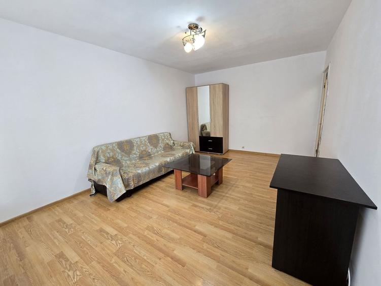 Apartament cu 2 camere decomandat, mobilat în Brâncoveanu