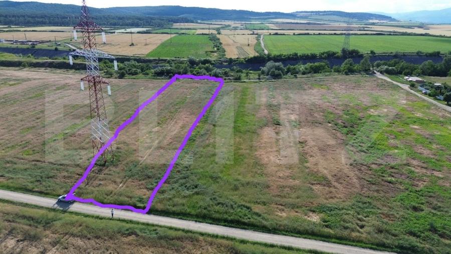 Teren Construcții intravilan de 2056 mp, în Petrești