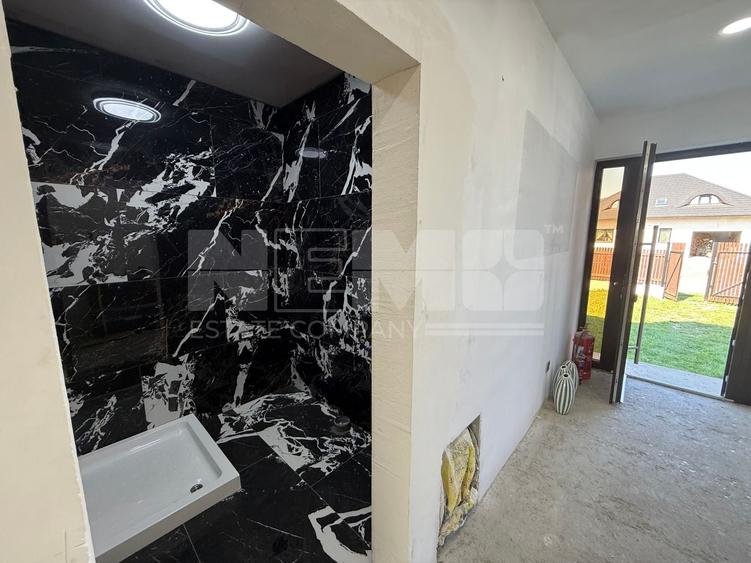 Casă individuală cu 4 camere cu Canalizare în Horodnic de Sus
