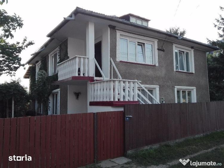 Casă cu 6 camere cu Teren 834 Mp în Dumbrava