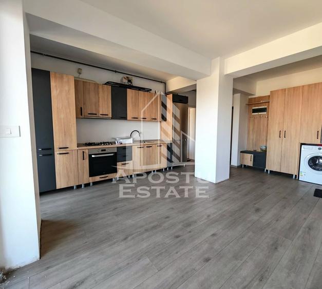 Apartament cu 2 camere semidecomandat, mobilat în Lipovei