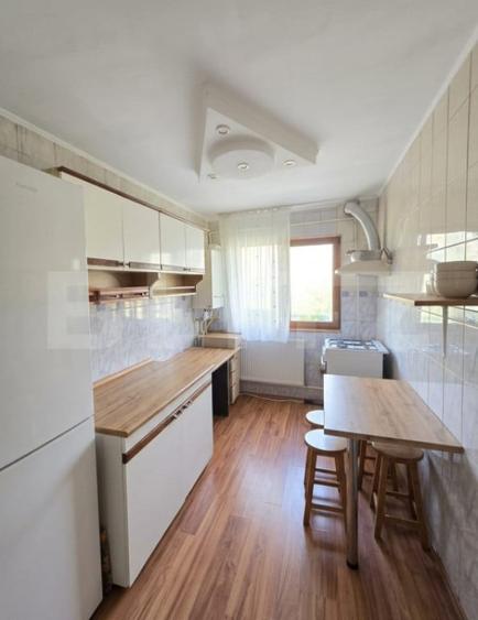 Apartament cu 3 camere decomandat în Micro 40