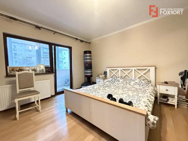 Apartament cu 4 camere semidecomandat, mobilat în Bucovina